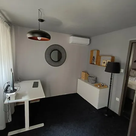 Fjaka, Old Stone House Appartement Kaštela