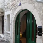 Apartamento Fjaka, Old Stone House Kaštela