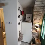 Apartamento Fjaka, Old Stone House
